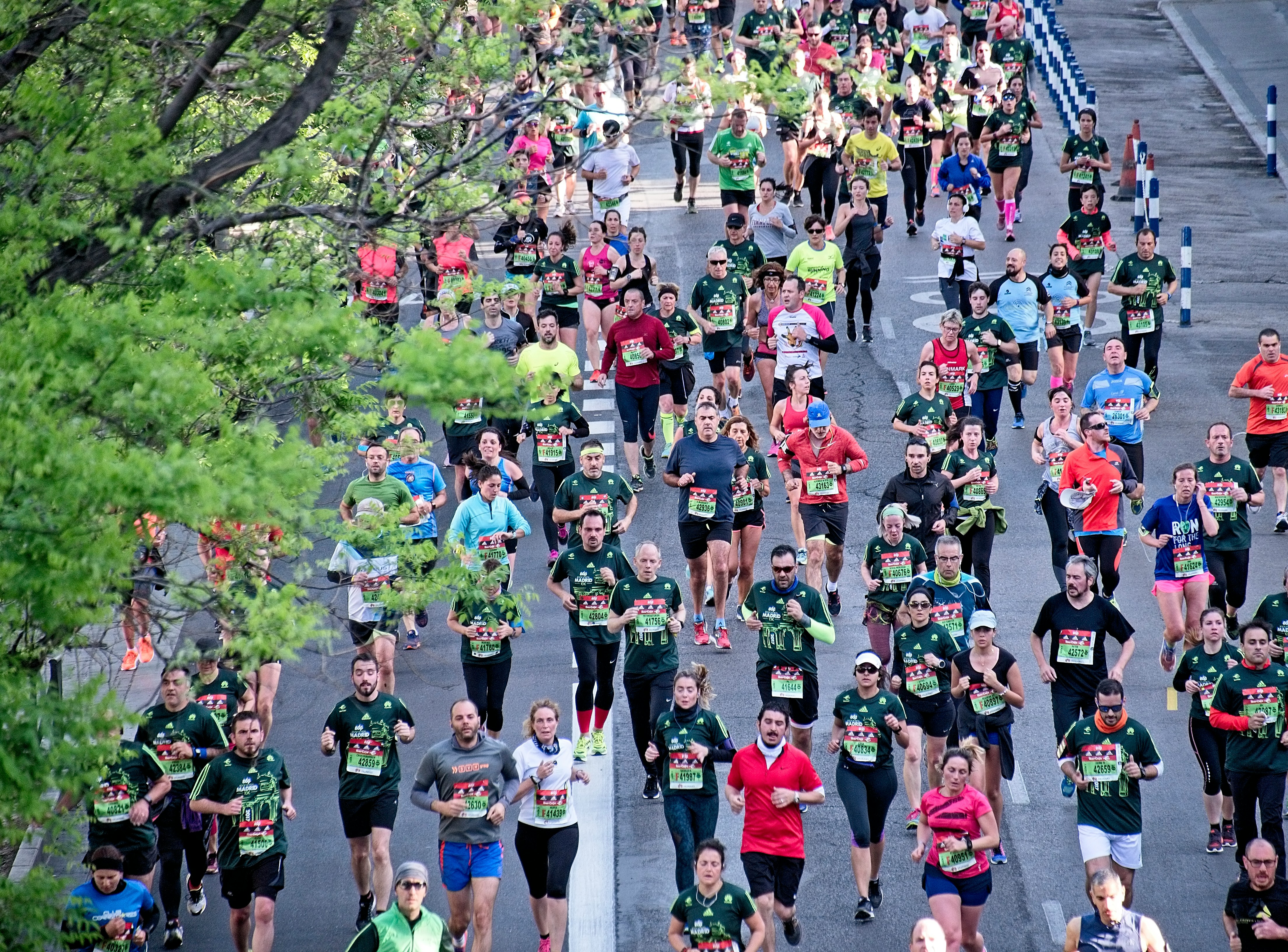 Marathon loper op de finish van de Rotterdam Marathon